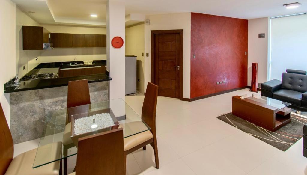 Mai Suites Apart Hotel Santa Cruz de La Sierra Buitenkant foto