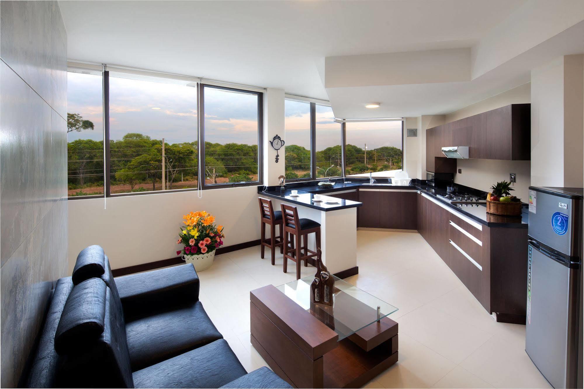 Mai Suites Apart Hotel Santa Cruz de La Sierra Buitenkant foto