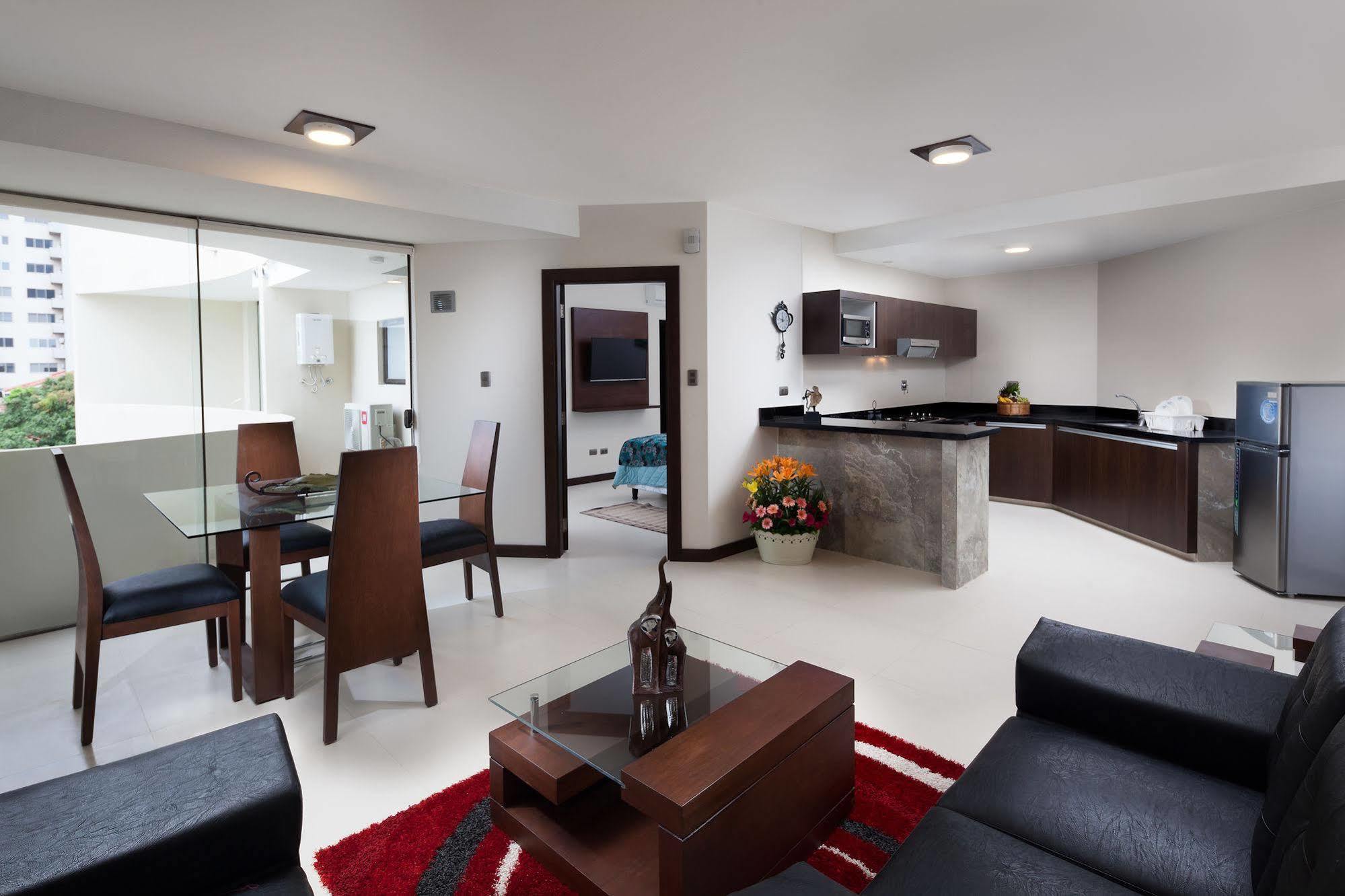 Mai Suites Apart Hotel Santa Cruz de La Sierra Buitenkant foto
