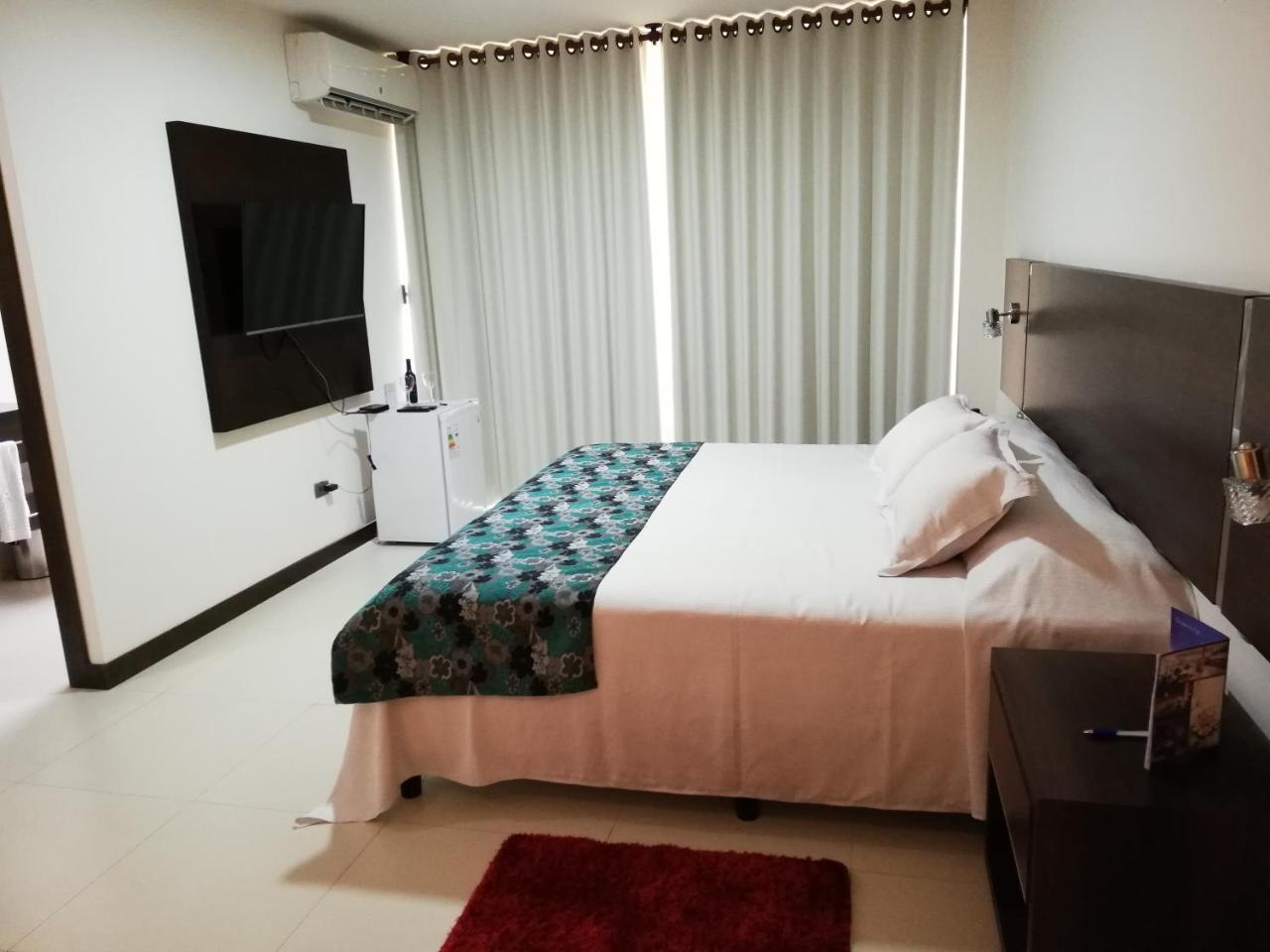 Mai Suites Apart Hotel Santa Cruz de La Sierra Buitenkant foto